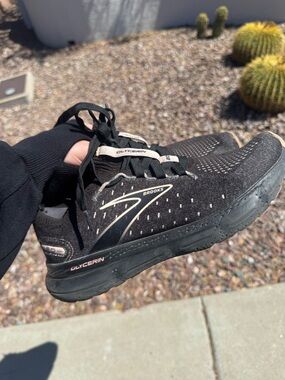 Brooks glycerin running shoes women’s size 9(40.5) Grey Good condition